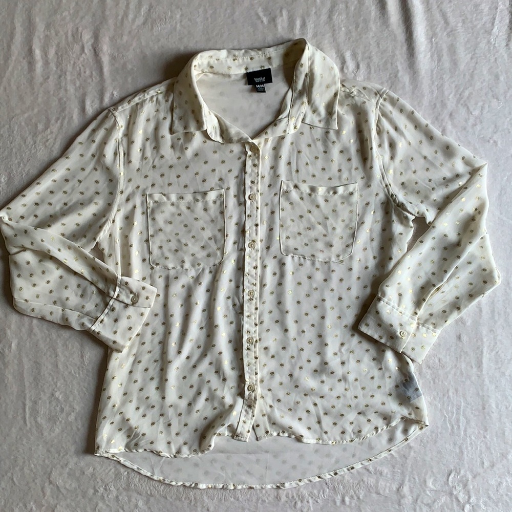 Mossimo vintage style Woman’s long sleeve blouse. Size M